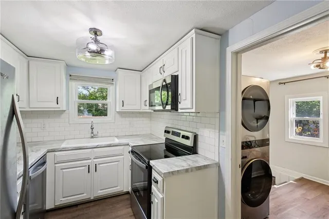 $188,950 | 823 South Tremont Avenue, Ottawa, KS 66067