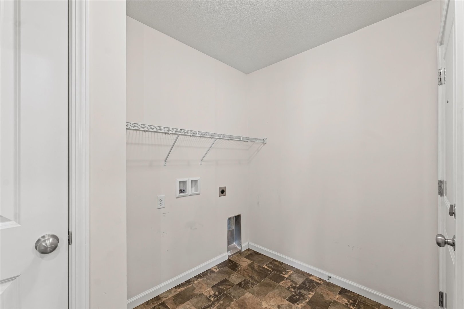 3109 Stanley Lane Champaign, IL 61822 - Photo 21 of 39 a view of small space