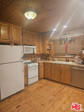 $259,000 | 2033 Tulip Place, Unit 6253, Pine Mountain Club, CA 93225