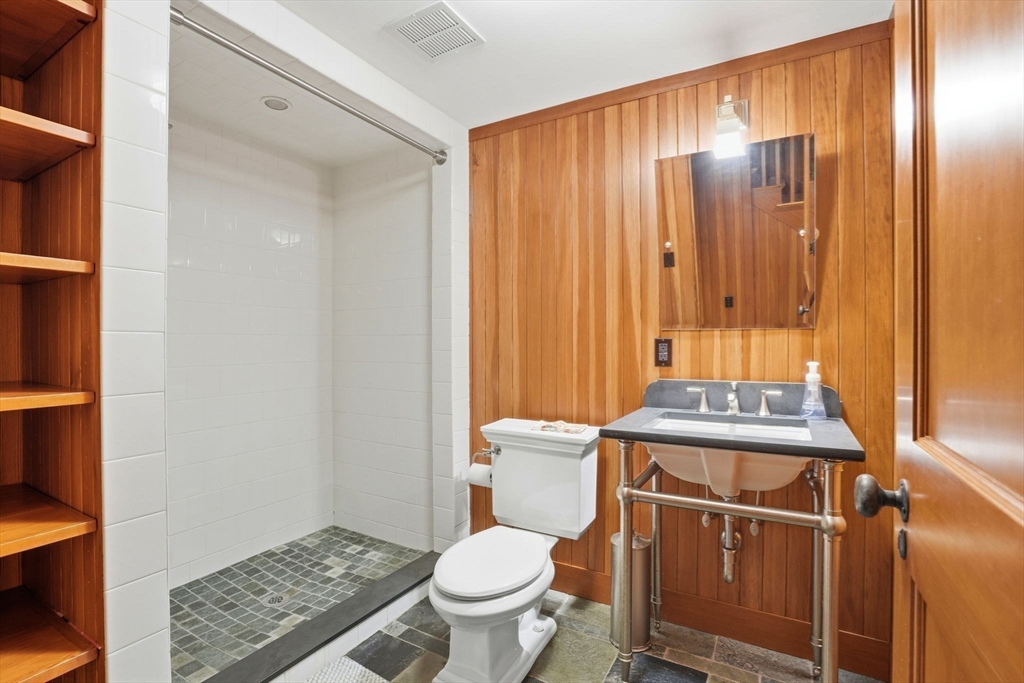 27 Slocum Road Lexington, MA 02421 - Photo 35 of 39