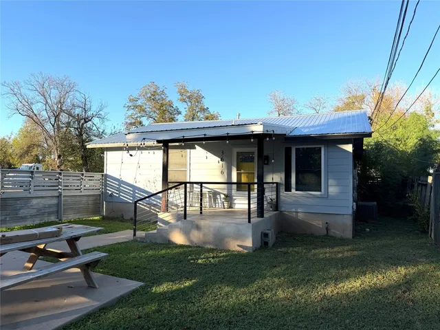 $1,750 | 3616 Munson Street, Austin, TX 78721
