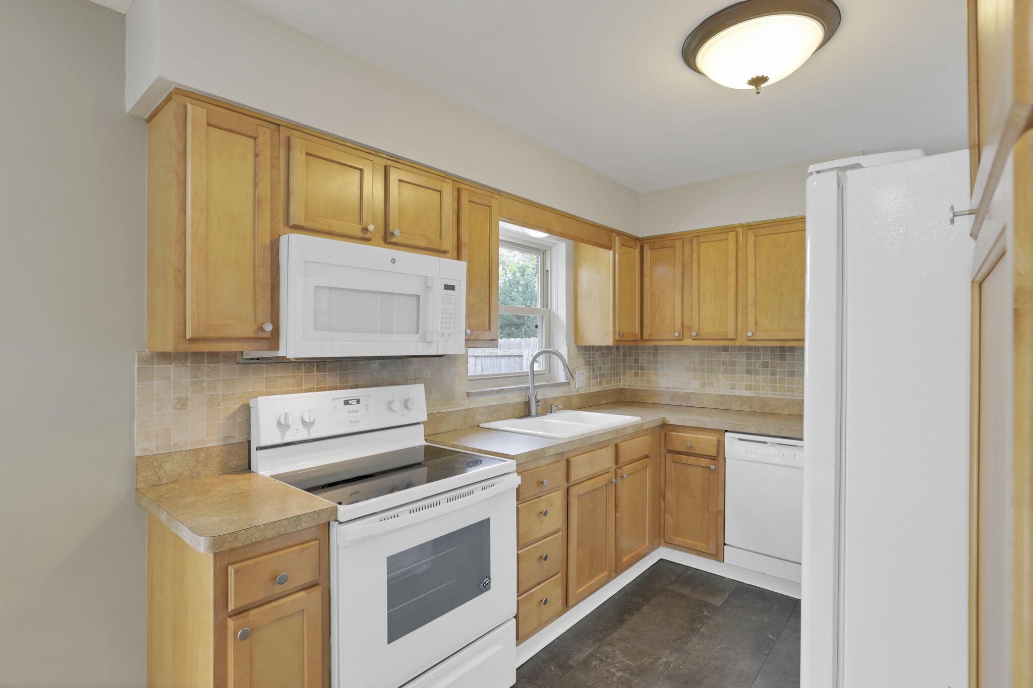 758 Salisbury Road Columbus, OH 43204 - Photo 14 of 34 16-web-or-mls-0N4A1709