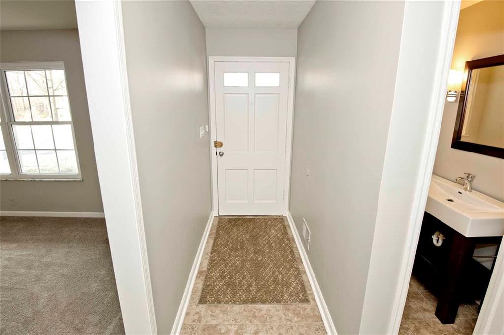 6259 Graham Road Indianapolis, IN 46220 - Photo 5 of 44