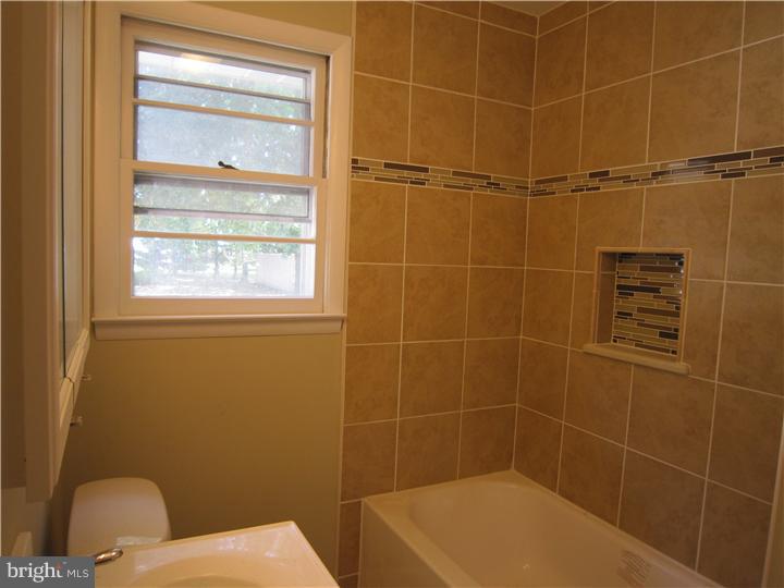 515 Democrat Road Gibbstown, NJ 08027 - Photo 13 of 19 Bathroom