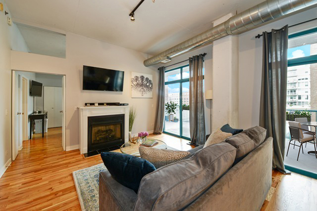 910 West Madison Street, Unit 501 Chicago, IL 60607 - Photo 2 of 12