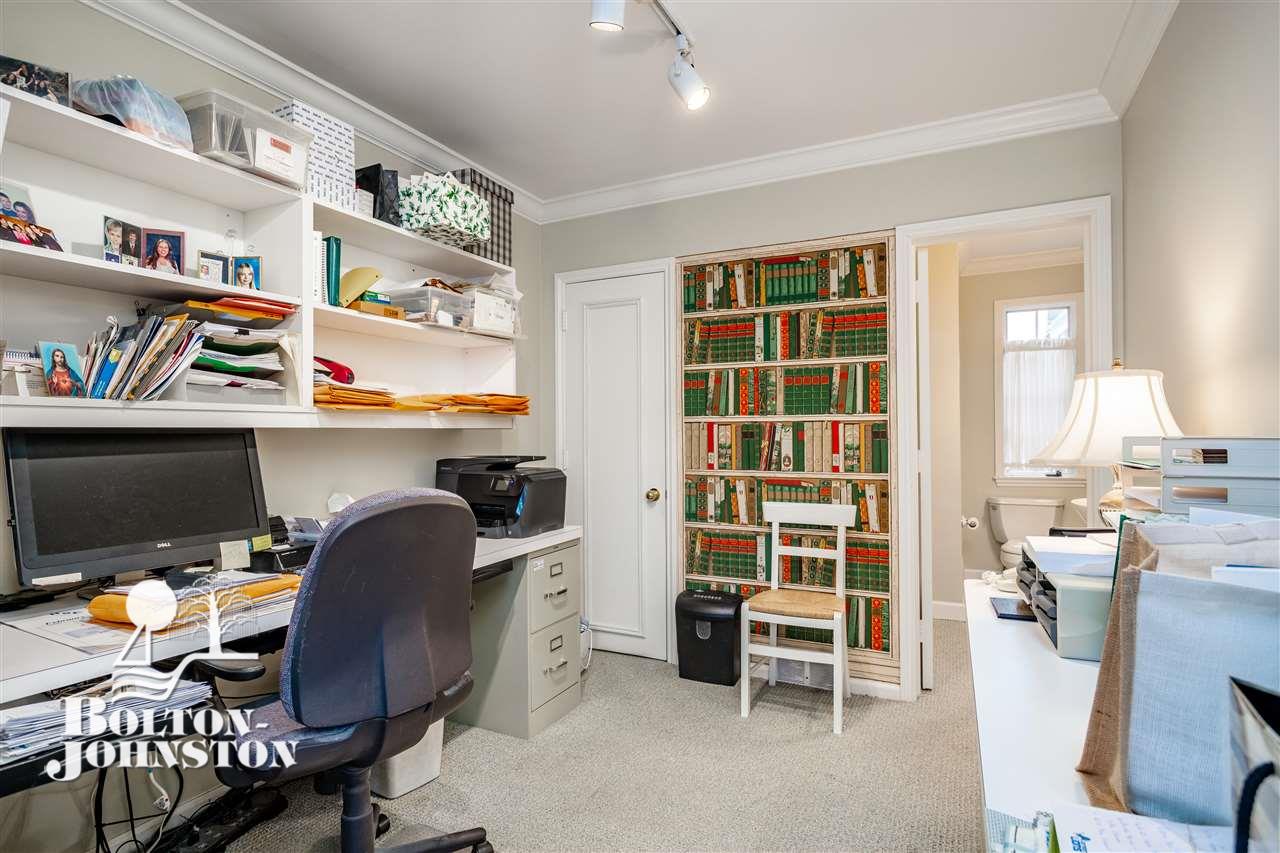 27 Beacon Hill Road Grosse Pointe, MI 48236 - Photo 23 of 51 First Floor BR/Office