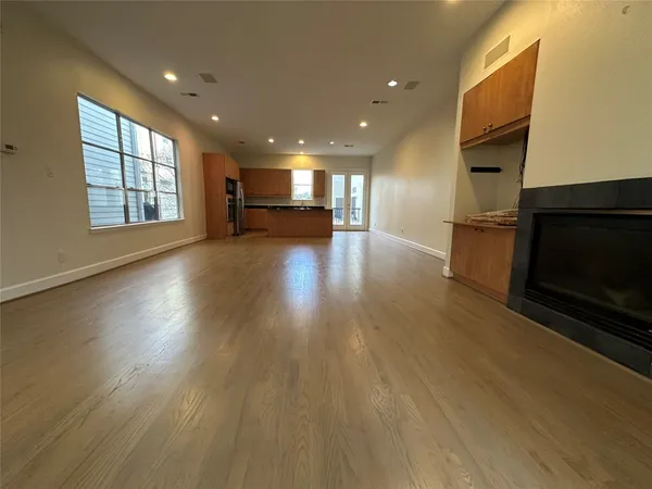 $2,950 | 2713 Crawford Street, Houston, TX 77004