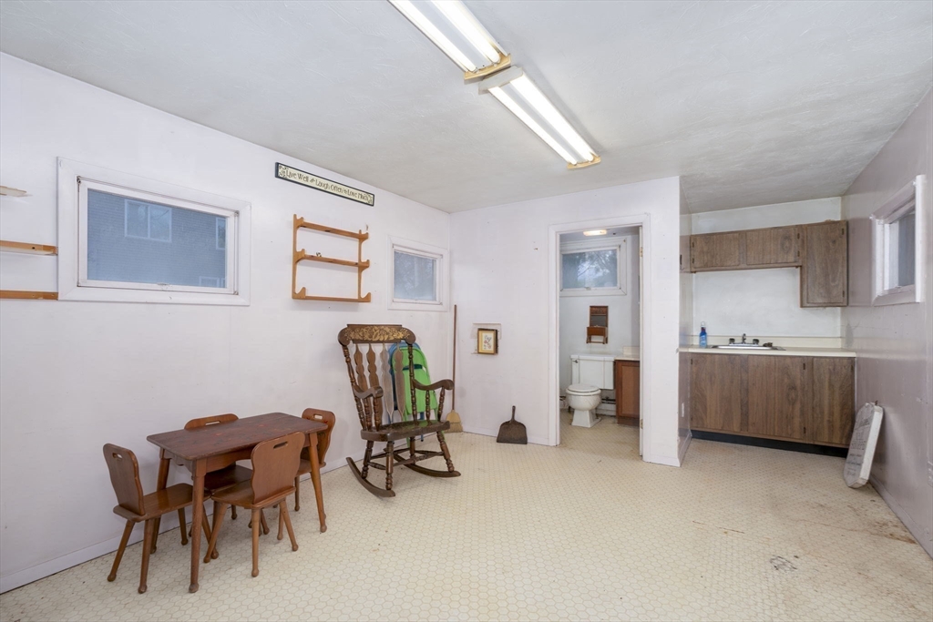 64 Rose Point Avenue Wareham, MA 02576 - Photo 20 of 31