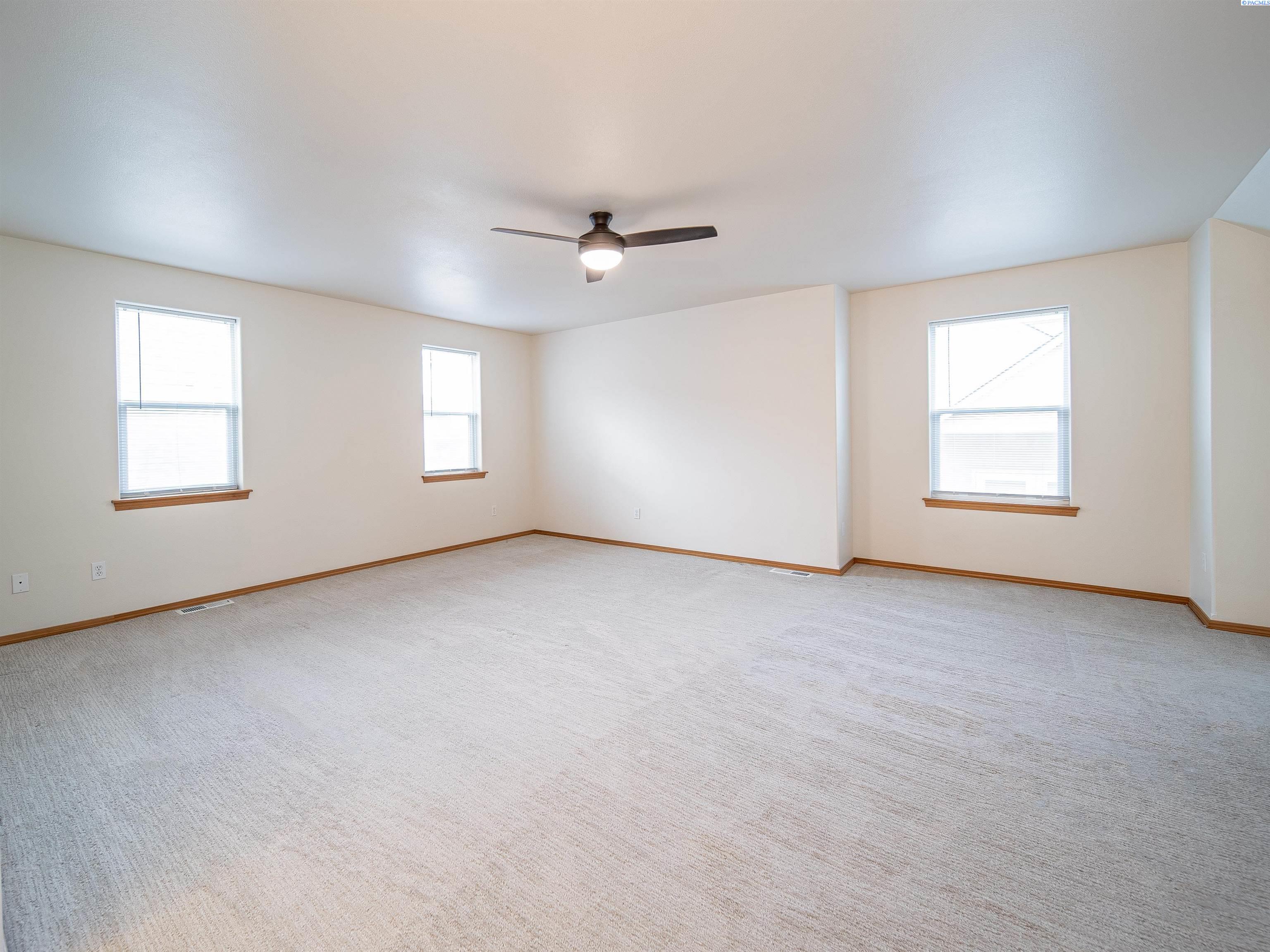 143 Keene Road Richland, WA 99352 - Photo 33 of 34 Gallery Image 33