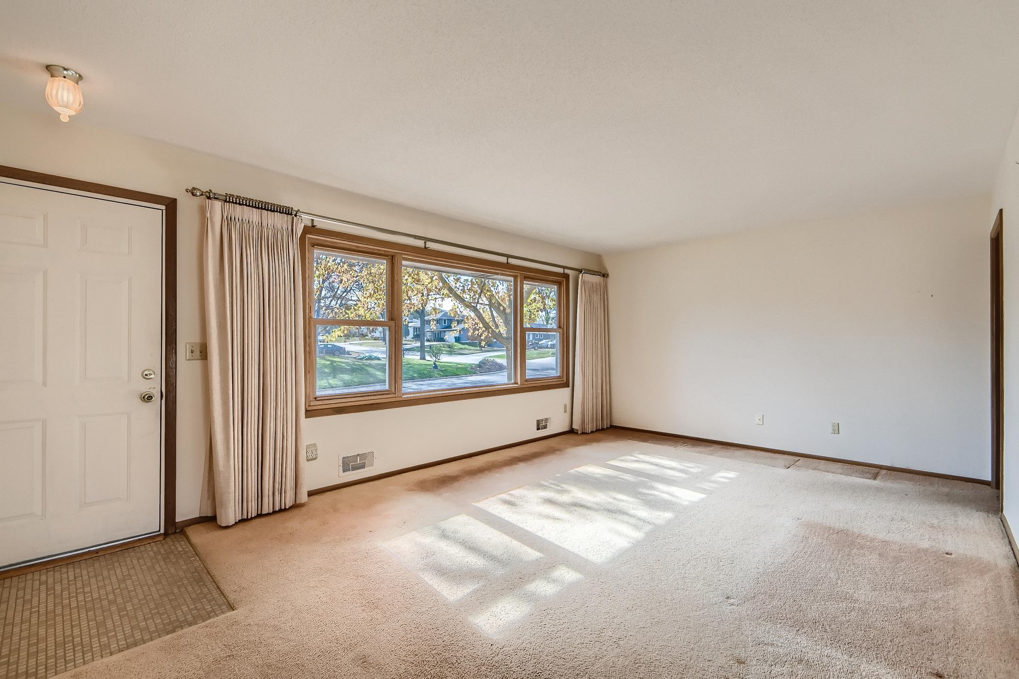 536 Benz Road New Brighton, MN 55112 - Photo 6 of 27 Gallery Image 6