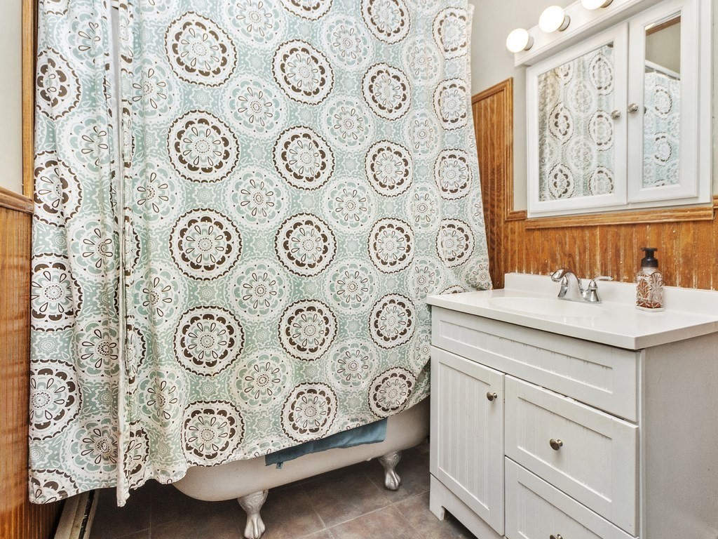 22 Linden Road Melrose, MA 02176 - Photo 17 of 29 Gallery Image 17
