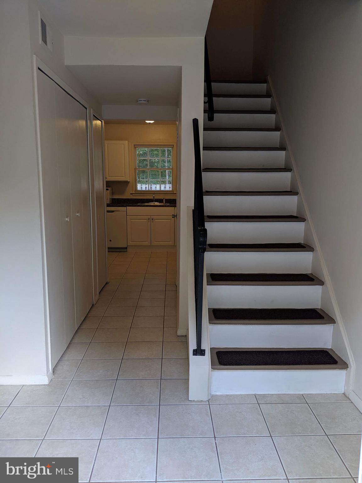 7760 Matisse Way Springfield, VA 22153 - Photo 2 of 21 a view of entryway and hall