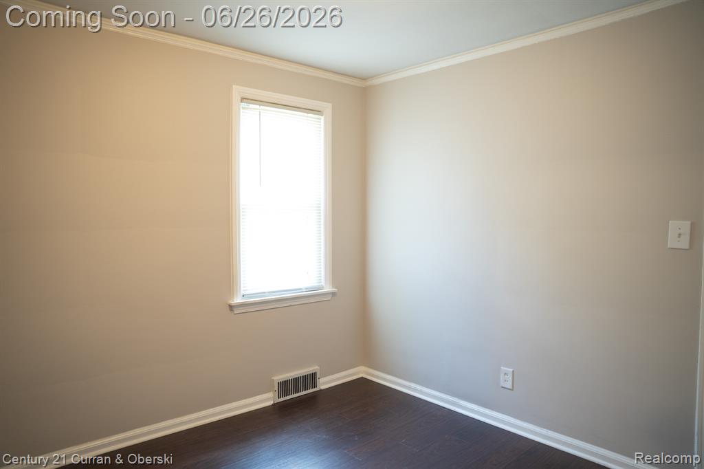 16732 Garfield Redford, MI 48240 - Photo 11 of 31