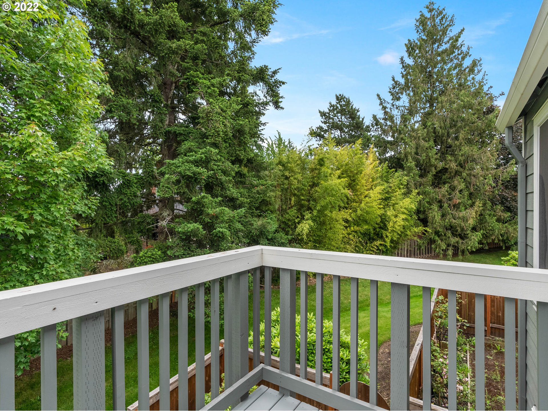 20470 Southwest Rosa Drive Beaverton, OR 97078 - Photo 16 of 32 Deck