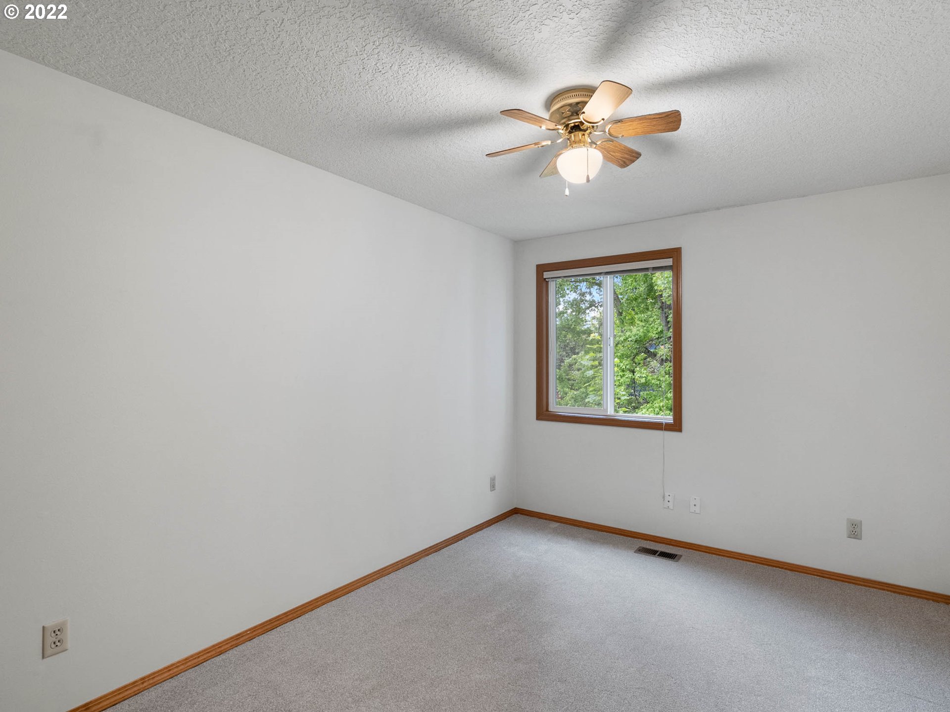 20470 Southwest Rosa Drive Beaverton, OR 97078 - Photo 17 of 32 Bedroom