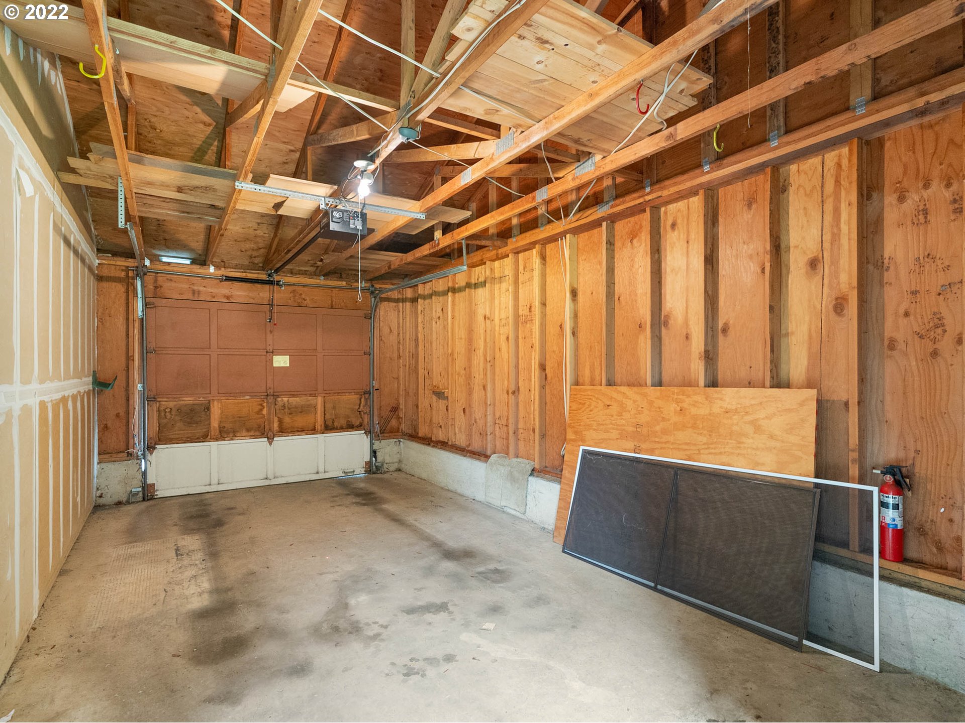 20470 Southwest Rosa Drive Beaverton, OR 97078 - Photo 24 of 32 Garage