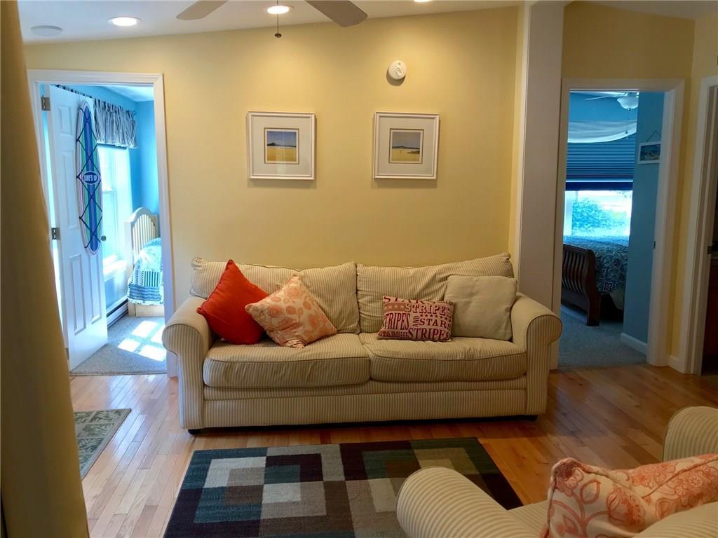 412 Post Road, Unit 270 Wells, ME 04090 - Photo 5 of 28 Living Room