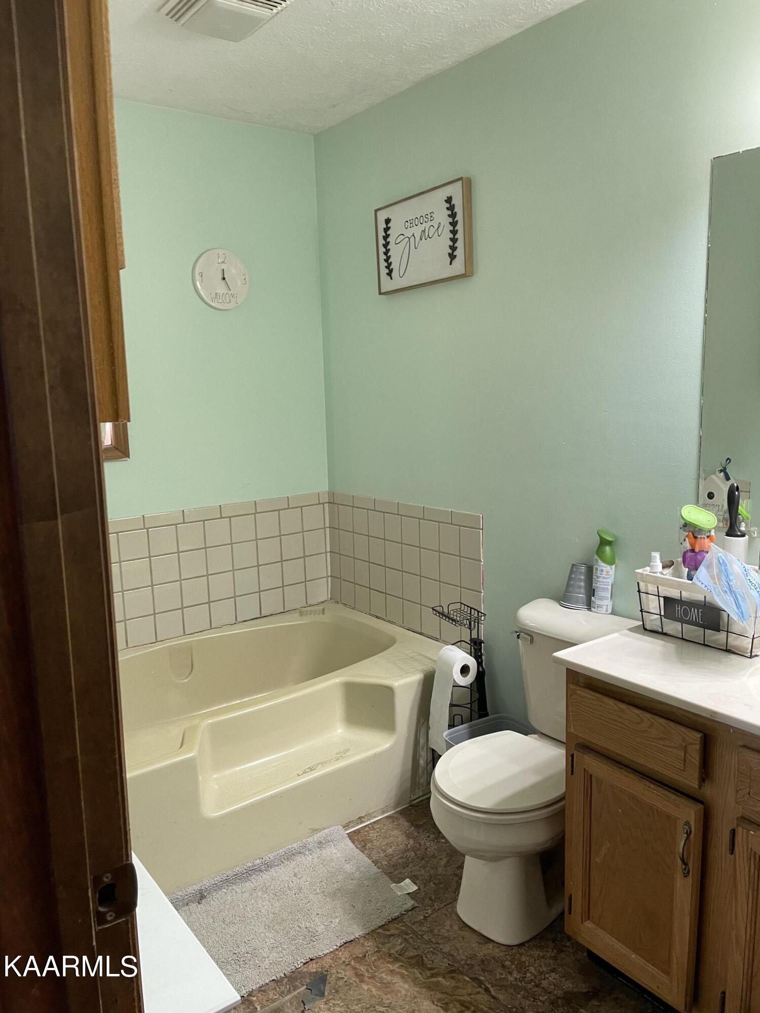 397 Whitaker Lane Tazewell, TN 37879 - Photo 11 of 13 713ED19C-37AE-4118-9F30-0B68D403D97B