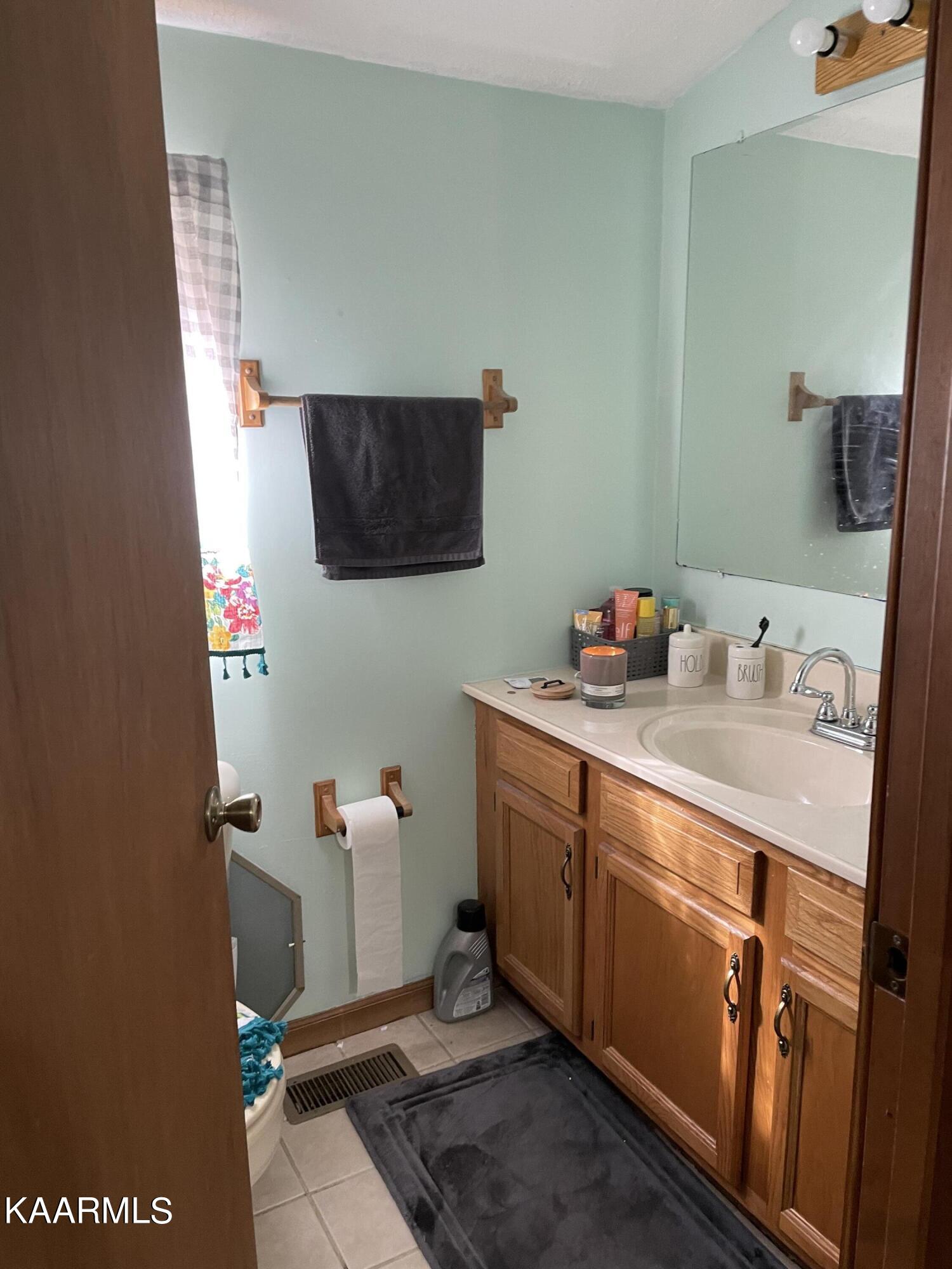 397 Whitaker Lane Tazewell, TN 37879 - Photo 10 of 13 7CCA905A-3EE4-45D7-B0F4-23F903AECDD4