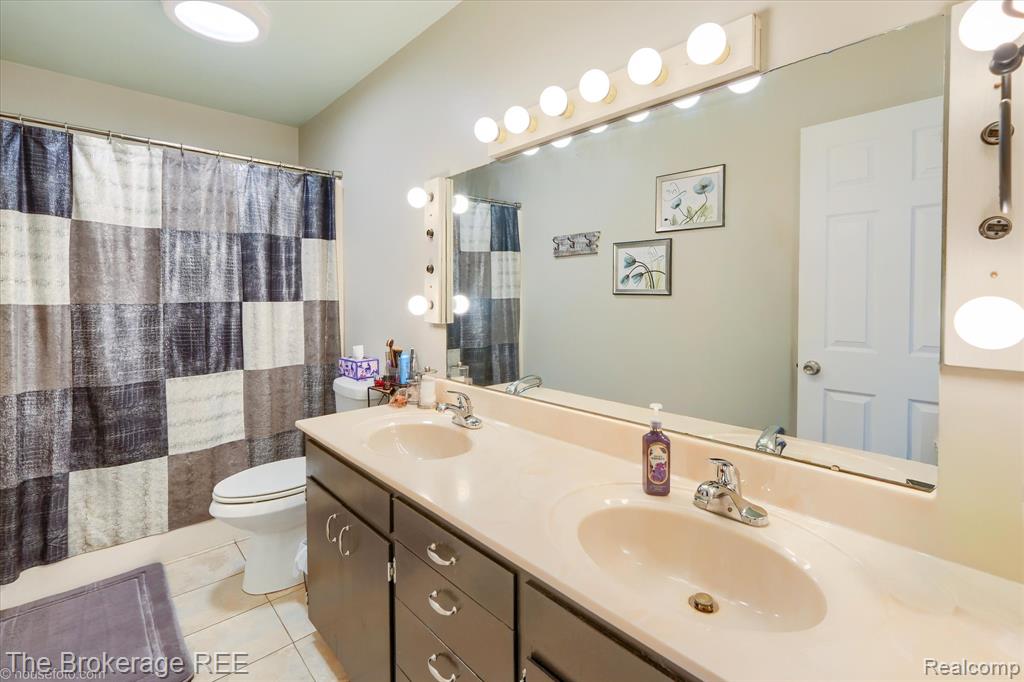 7310 Brewer Road Flint, MI 48507 - Photo 37 of 59 Gallery Image 37