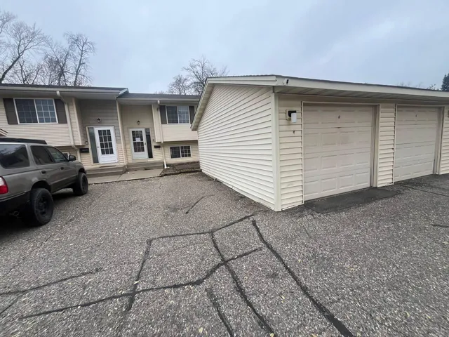 $184,500 | 4041 West 125th Street, Unit 15, Savage, MN 55378