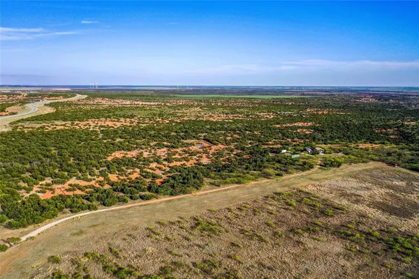 $485,000 | 82 Highway 82, Munday, TX 76371