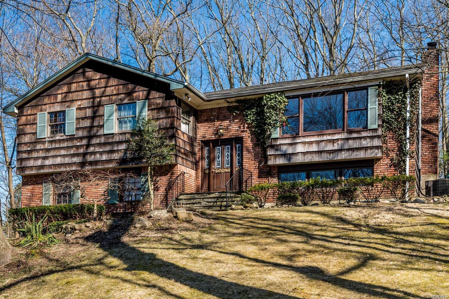 2 Hawxhurst Road Cold Spring Harbor, NY 11724 - Photo 1 of 1 Gallery Image 1