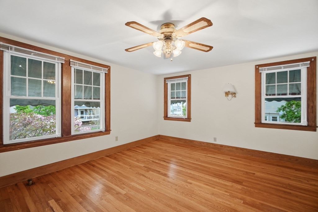 20 Athol Street Springfield, MA 01107 - Photo 25 of 40