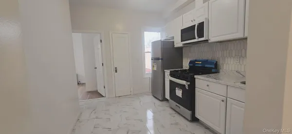 $3,300 | 78-29 68th Avenue | Middle Village