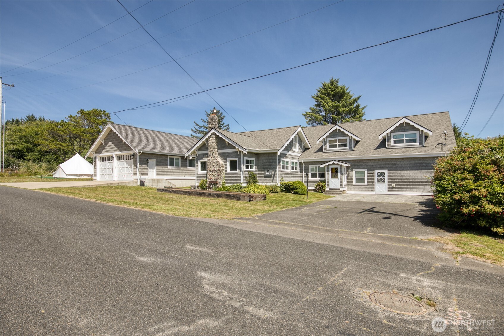 6 4th Street North Pacific Beach, WA 98571 - Photo 2 of 29