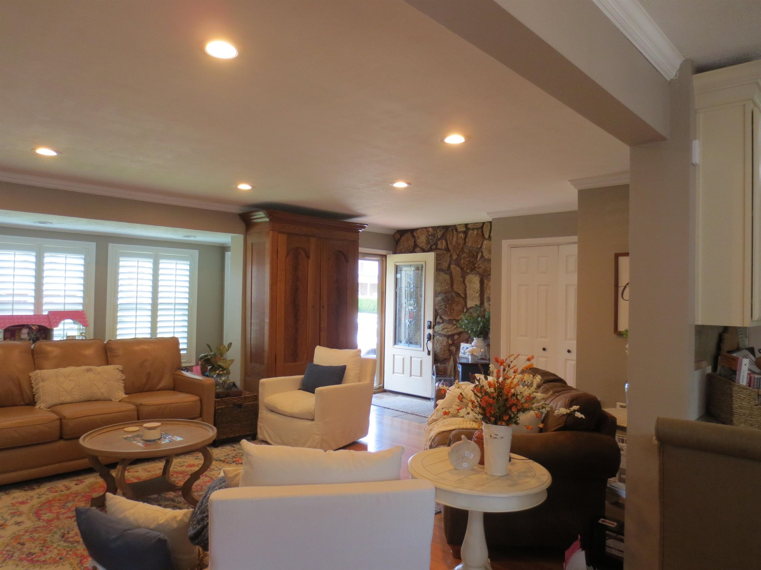 577 Fairwood Road Huntington, WV 25705 - Photo 2 of 22 Gallery Image 2