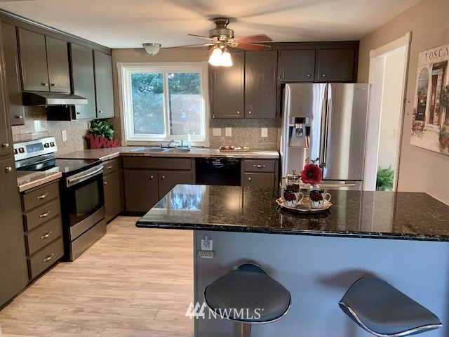 4606 Northeast 22nd Place Renton, WA 98059 - Photo 7 of 24