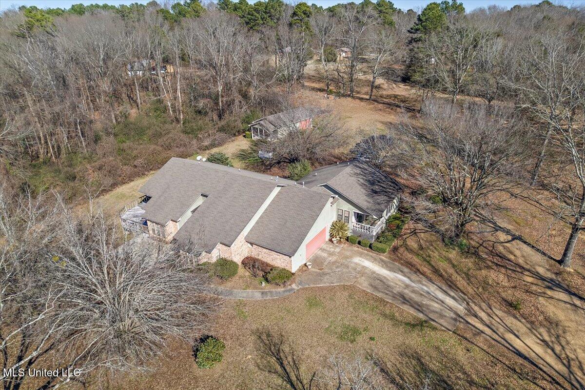 7994 Midway Road Raymond, MS 39154 - Photo 2 of 29 57-IDJI_0158