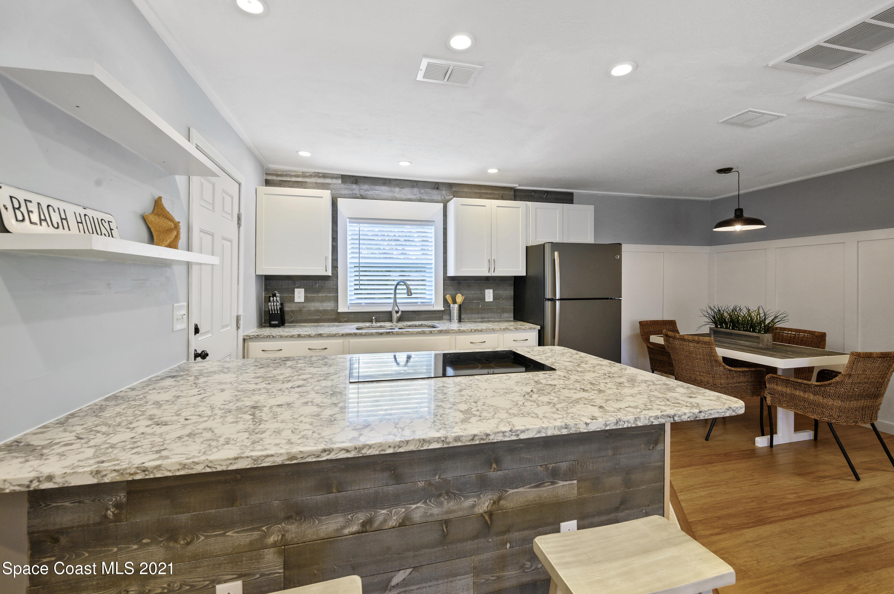 228 Lincoln Road Cocoa, FL 32926 - Photo 7 of 23 DSC_2624-NEF