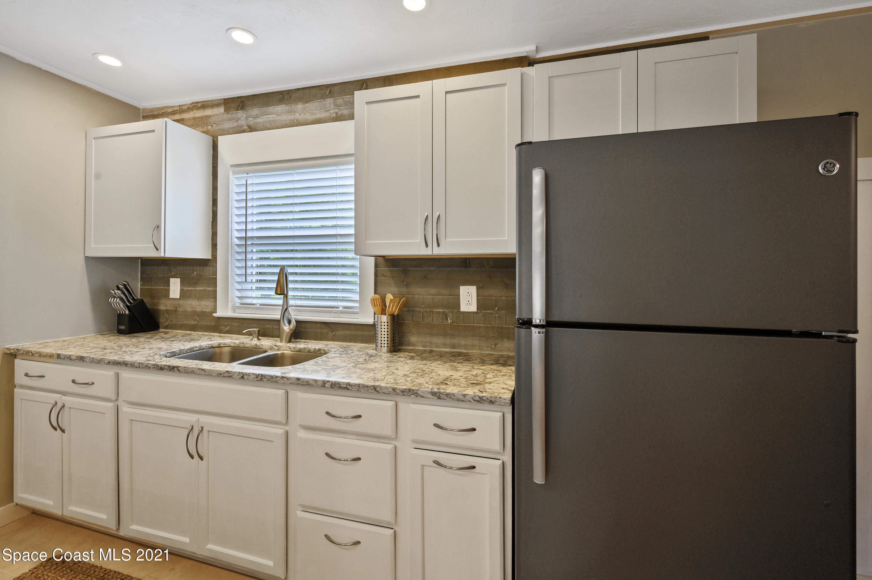 228 Lincoln Road Cocoa, FL 32926 - Photo 10 of 23 DSC_2636-NEF