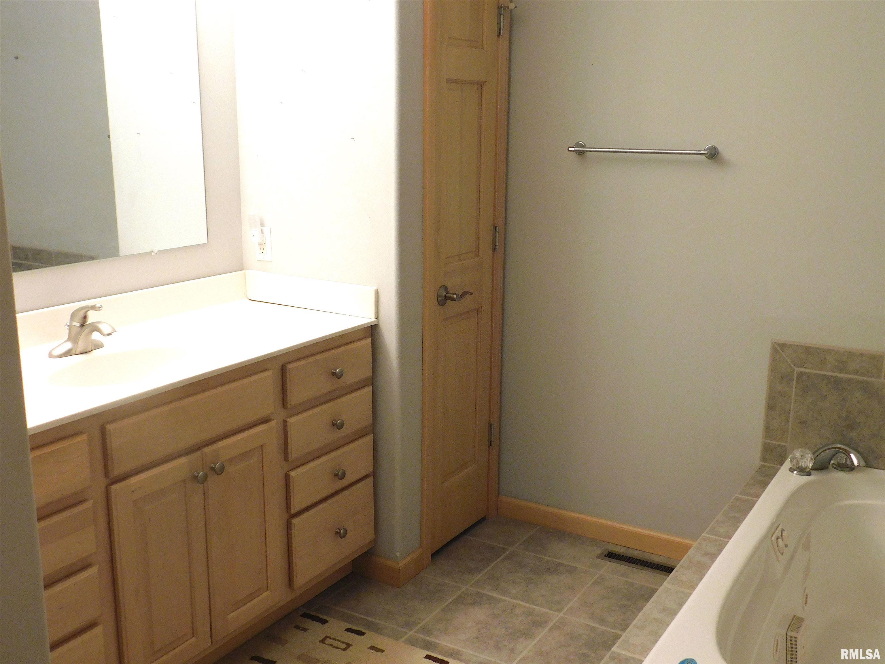 7112 Preston Drive Springfield, IL 62711 - Photo 14 of 20
