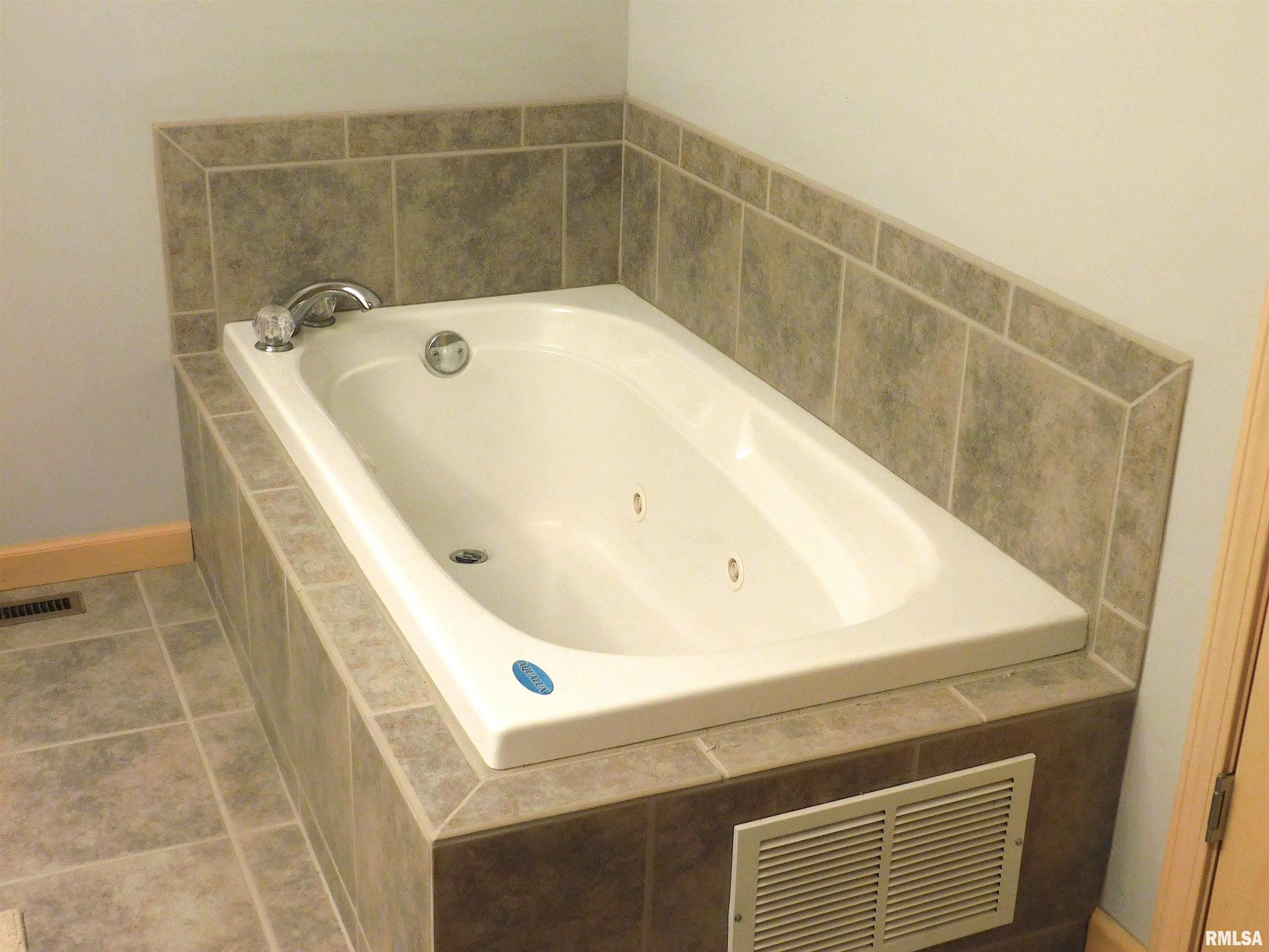7112 Preston Drive Springfield, IL 62711 - Photo 15 of 20