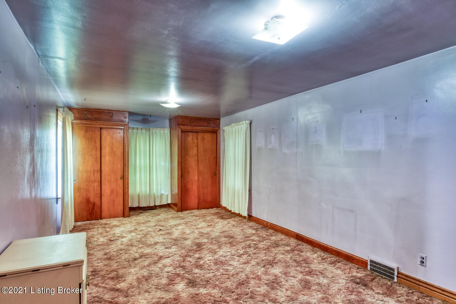 9005 Blue Lick Road Louisville, KY 40219 - Photo 11 of 29 GSP-9005_Blue_Lick_Rd-13
