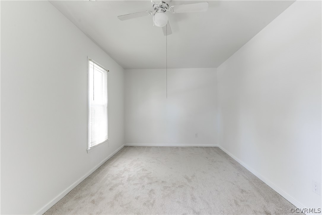 6430 Jessup Road Chesterfield, VA 23832 - Photo 18 of 26 an empty room with a window