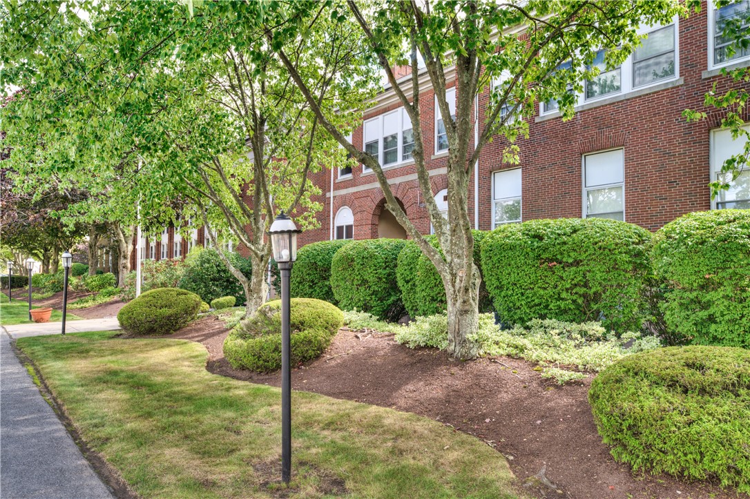 3524 West Shore Road, Unit 220 Warwick, RI 02886 - Photo 8 of 20