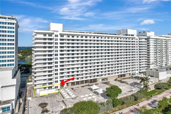 $5,500 | 5555 Collins Avenue, Unit 3N, Miami Beach, FL 33140