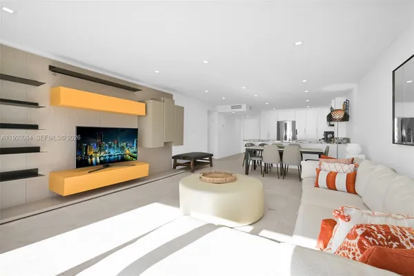 $5,500 | 5555 Collins Avenue, Unit 3N, Miami Beach, FL 33140