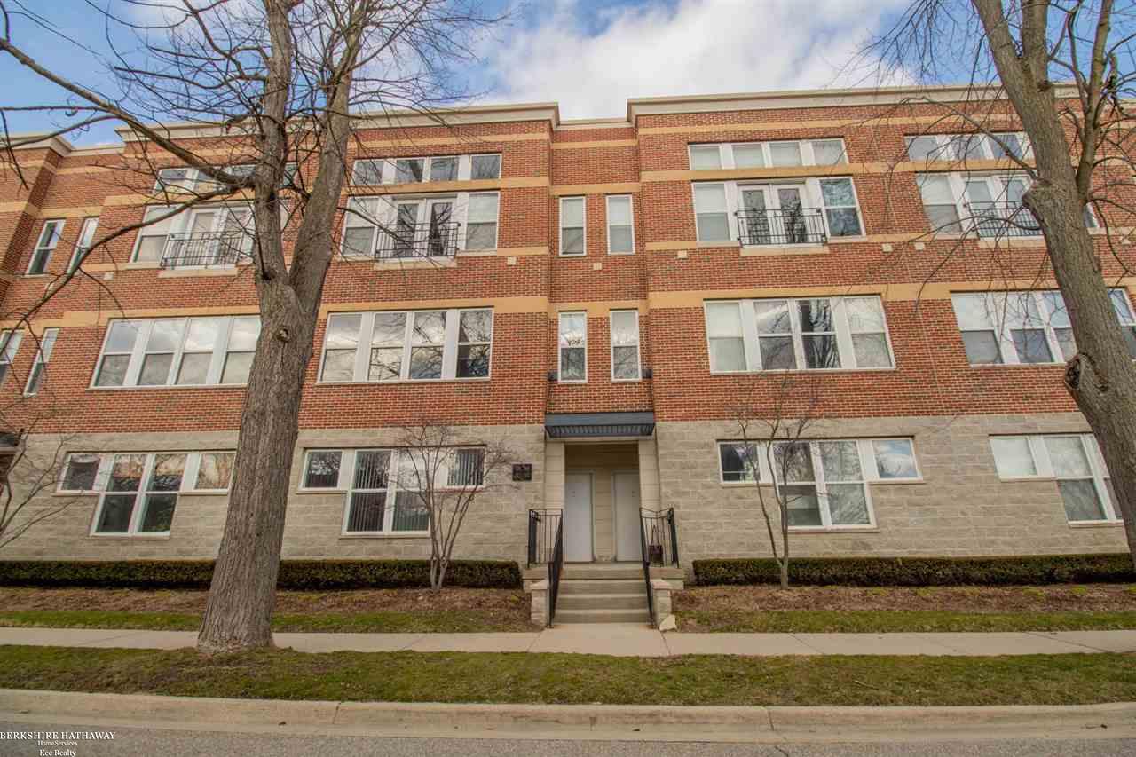 84 Clinton Street Mount Clemens, MI 48043 - Photo 1 of 41