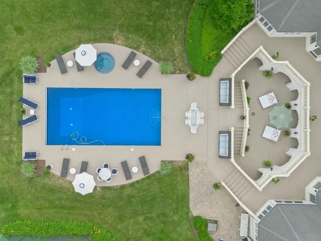 $6,150,000 | 5-n113 Burr Road, St. Charles, IL 60175