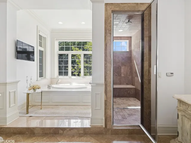 $6,150,000 | 5-n113 Burr Road, St. Charles, IL 60175