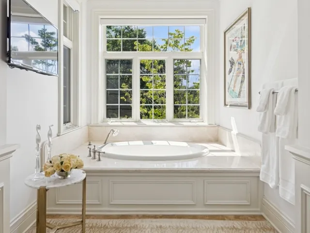 $6,150,000 | 5-n113 Burr Road, St. Charles, IL 60175