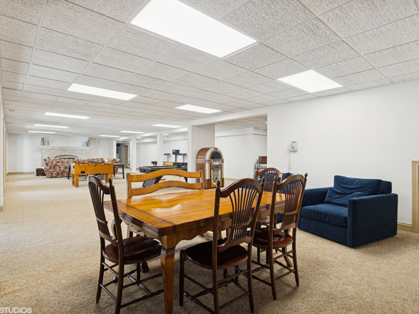 5-n113 Burr Road St. Charles, IL 60175 - Photo 92 of 130 a dining room with furniture and window