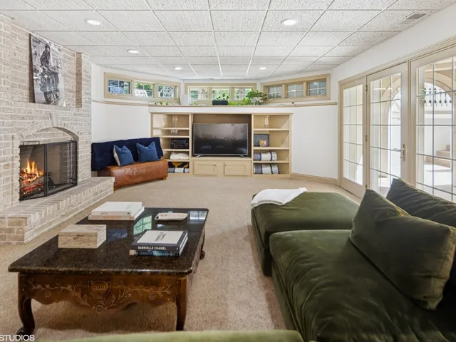 $6,150,000 | 5-n113 Burr Road, St. Charles, IL 60175