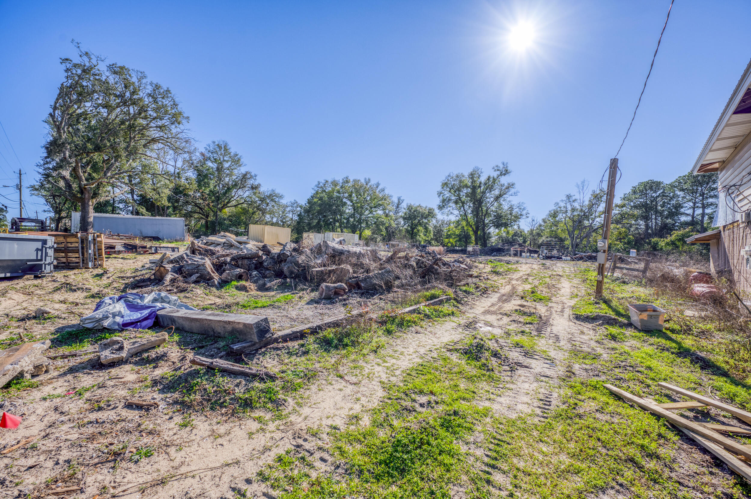 309 Kelly Road Niceville, FL 32578 - Photo 8 of 8 a view of swimming pool with seating space