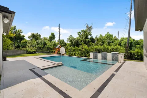 $1,825,000 | 9202 Fox Bend Lane, Missouri City, TX 77459